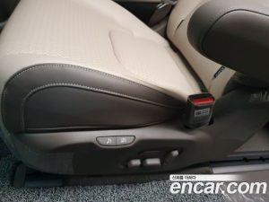 Kia Carnival Бензин 7-Seater HI-Limousine 2023 года из Южной Кореи
