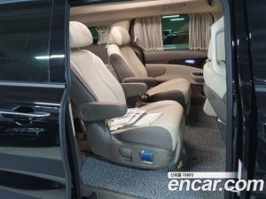 Kia Carnival Бензин 7-Seater HI-Limousine 2023 года из Южной Кореи