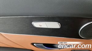 Mercedes-Benz GLC-Class GLC300e 4MATIC Coupe 2021 года из Южной Кореи