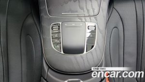 Mercedes-Benz CLS-Class CLS300d 4MATIC 2023 года из Южной Кореи