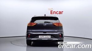 Kia Niro 1.6 HEV 2020 года из Южной Кореи