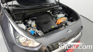 Kia Niro 1.6 HEV 2020 года из Южной Кореи