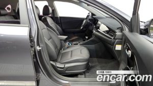 Kia Niro 1.6 HEV 2020 года из Южной Кореи
