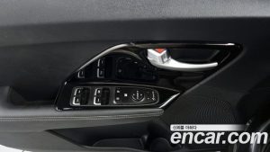 Kia Niro 1.6 HEV 2020 года из Южной Кореи