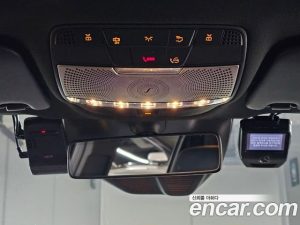 Mercedes-Benz GLC-Class GLC300 4MATIC Premium 2020 года из Южной Кореи