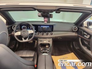 Mercedes-Benz E-Class E220d Cabriolet 2020 года из Южной Кореи