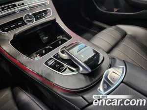 Mercedes-Benz E-Class E220d Cabriolet 2020 года из Южной Кореи