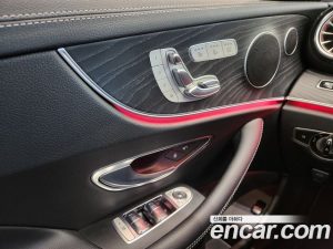 Mercedes-Benz E-Class E220d Cabriolet 2020 года из Южной Кореи