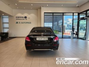 Mercedes-Benz E-Class E300 4MATIC AMG Line 2020 года из Южной Кореи
