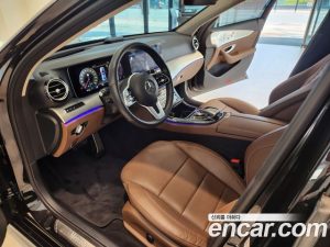 Mercedes-Benz E-Class E300 4MATIC AMG Line 2020 года из Южной Кореи