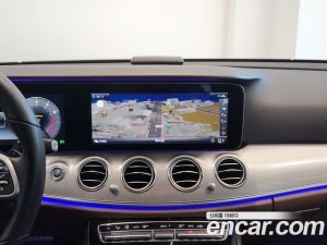 Mercedes-Benz E-Class E300 4MATIC AMG Line 2020 года из Южной Кореи