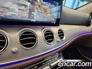 Mercedes-Benz E-Class E300 4MATIC AMG Line 2020 года из Южной Кореи