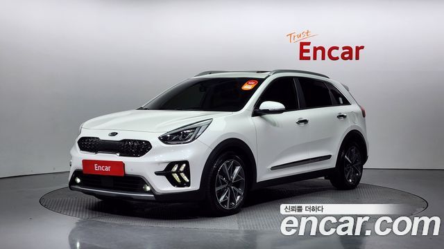 Kia Niro 1.6 HEV 2020 года из Кореи