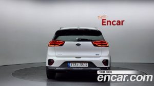 Kia Niro 1.6 HEV 2020 года из Южной Кореи