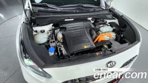 Kia Niro 1.6 HEV 2020 года из Южной Кореи