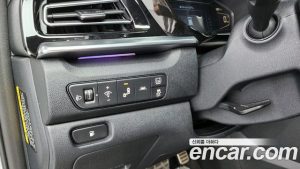 Kia Niro 1.6 HEV 2020 года из Южной Кореи