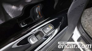 Kia Niro 1.6 HEV 2020 года из Южной Кореи