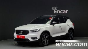 Volvo XC40 B4 R-디자인 2021 года из Южной Кореи