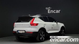 Volvo XC40 B4 R-디자인 2021 года из Южной Кореи