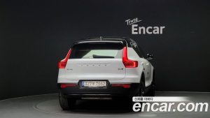 Volvo XC40 B4 R-디자인 2021 года из Южной Кореи