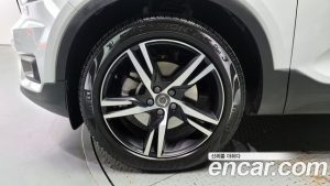 Volvo XC40 B4 R-디자인 2021 года из Южной Кореи