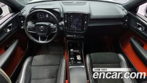 Volvo XC40 B4 R-디자인 2021 года из Южной Кореи
