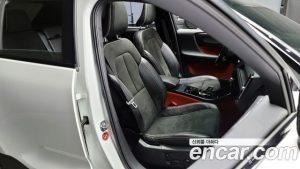 Volvo XC40 B4 R-디자인 2021 года из Южной Кореи