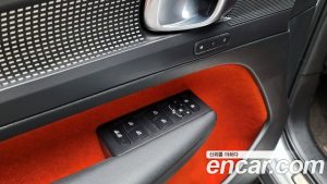 Volvo XC40 B4 R-디자인 2021 года из Южной Кореи
