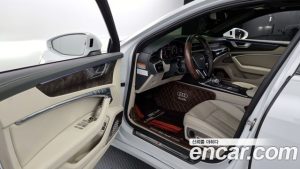 Audi A6 45 TDI 4WD Premium 2021 года из Южной Кореи