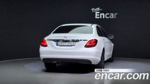 Mercedes-Benz C-Class C200 2020 года из Южной Кореи