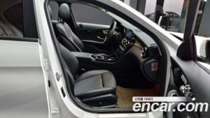 Mercedes-Benz C-Class C200 2020 года из Южной Кореи