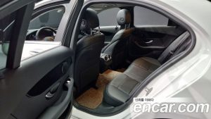 Mercedes-Benz C-Class C200 2020 года из Южной Кореи