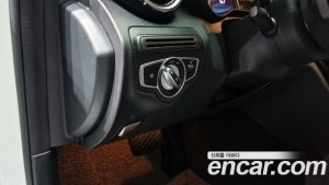 Mercedes-Benz C-Class C200 2020 года из Южной Кореи