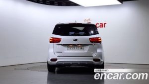 Kia Carnival 9-Seater Noblesse 2019 года из Южной Кореи
