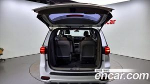 Kia Carnival 9-Seater Noblesse 2019 года из Южной Кореи