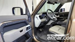 Land Rover Defender 110 D250 SE 2022 года из Южной Кореи