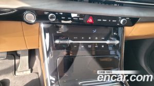 Kia Carnival Бензин 9-Seater Signature 2023 года из Южной Кореи