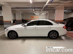 Mercedes-Benz E-Class E250 AMG Line 2023 года из Южной Кореи