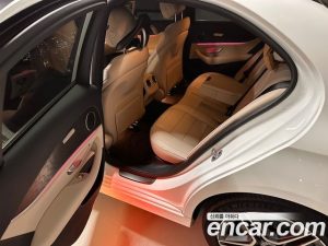 Mercedes-Benz E-Class E250 AMG Line 2023 года из Южной Кореи