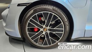 Porsche Taycan 4S 2021 года из Южной Кореи