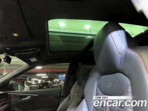 Audi RSQ8 4.0 TFSI 4WD 2021 года из Южной Кореи
