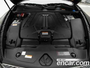 Bentley Bentayga 4.0 V8 Azure 2023 года из Южной Кореи