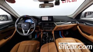 BMW 5-Series 520i Luxury 2020 года из Южной Кореи