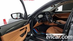 BMW 5-Series 520i Luxury 2020 года из Южной Кореи