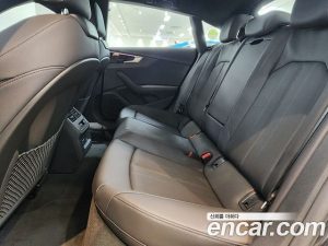 Audi A5 40 TDI 4WD Premium Sportback 2023 года из Южной Кореи