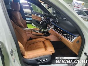 BMW 7-Series 740Li xDrive M Sport 2021 года из Южной Кореи