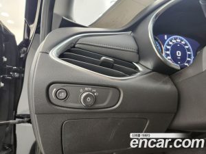 ChevroletGMDaewoo Malibu 2.0 Turbo Premium 2020 года из Южной Кореи