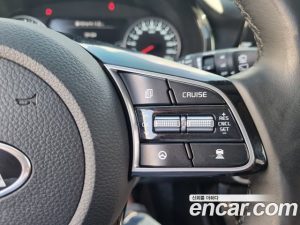 Kia Seltos Бензин 1.6 Turbo 2WD 2020 года из Южной Кореи