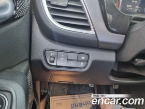 Kia Seltos Бензин 1.6 Turbo 2WD 2020 года из Южной Кореи