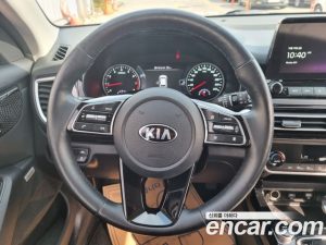 Kia Seltos Бензин 1.6 Turbo 2WD 2020 года из Южной Кореи